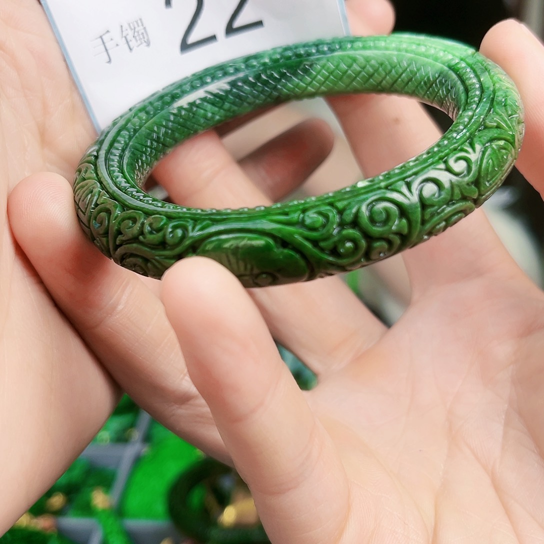 翡翠手镯未镶嵌手镯58.5