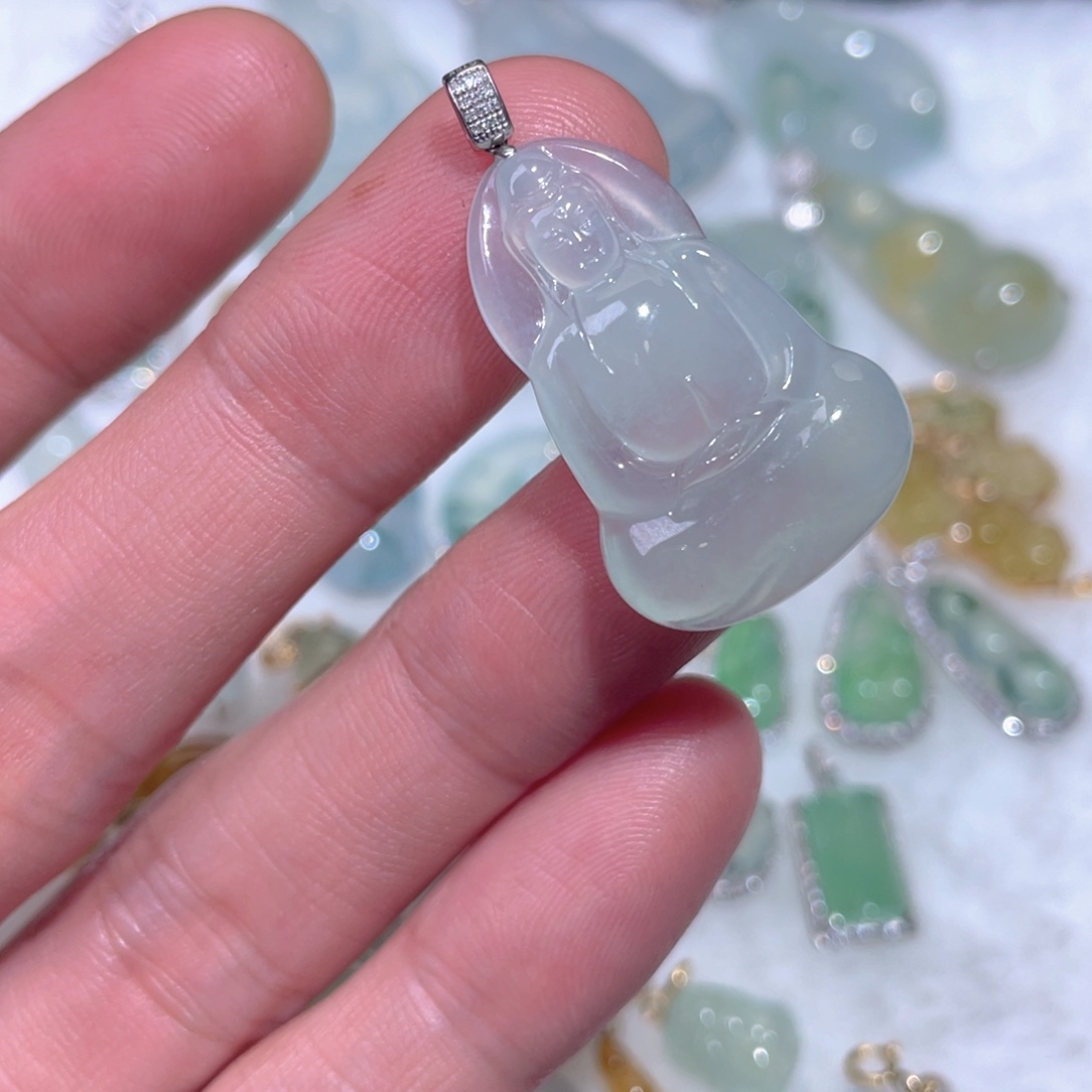 翡翠18K金镶嵌颈饰翡翠