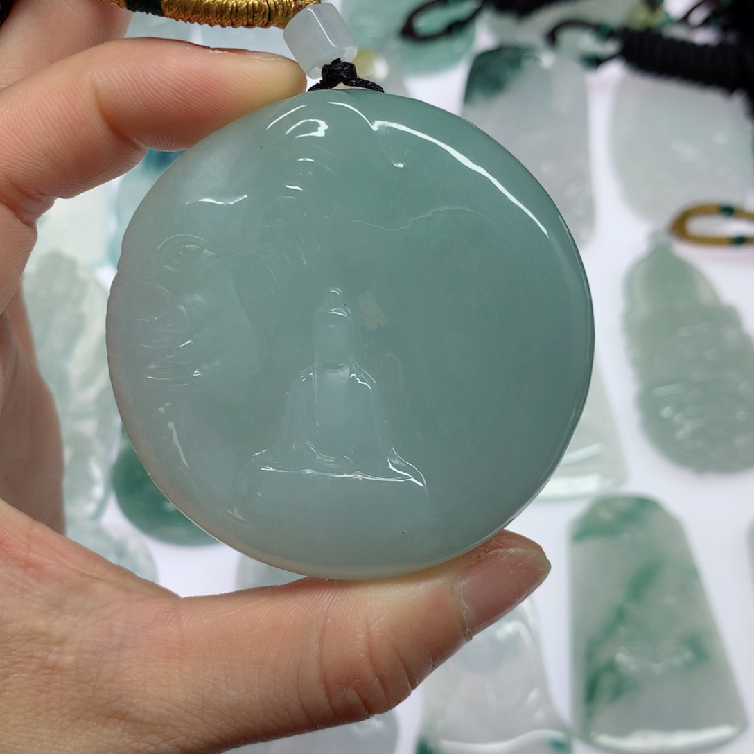 翡翠未镶嵌颈饰星****北普贤