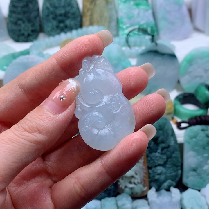 定制翡翠未镶嵌如意