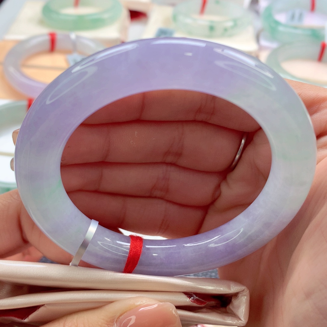 翡翠手镯（圆镯）未镶嵌师妹果冻胶春彩