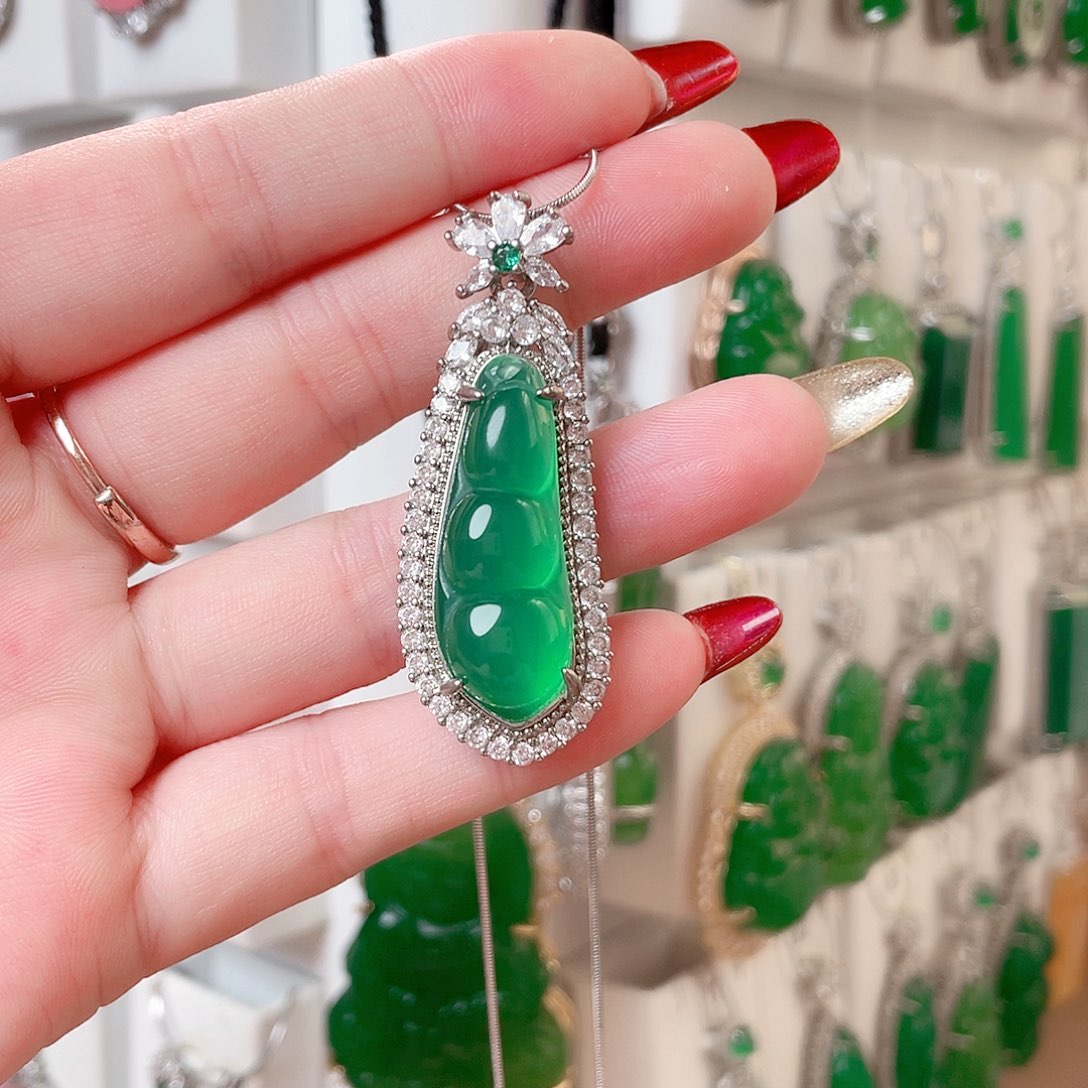 玛瑙/玉髓吊坠(赠链)未镶嵌