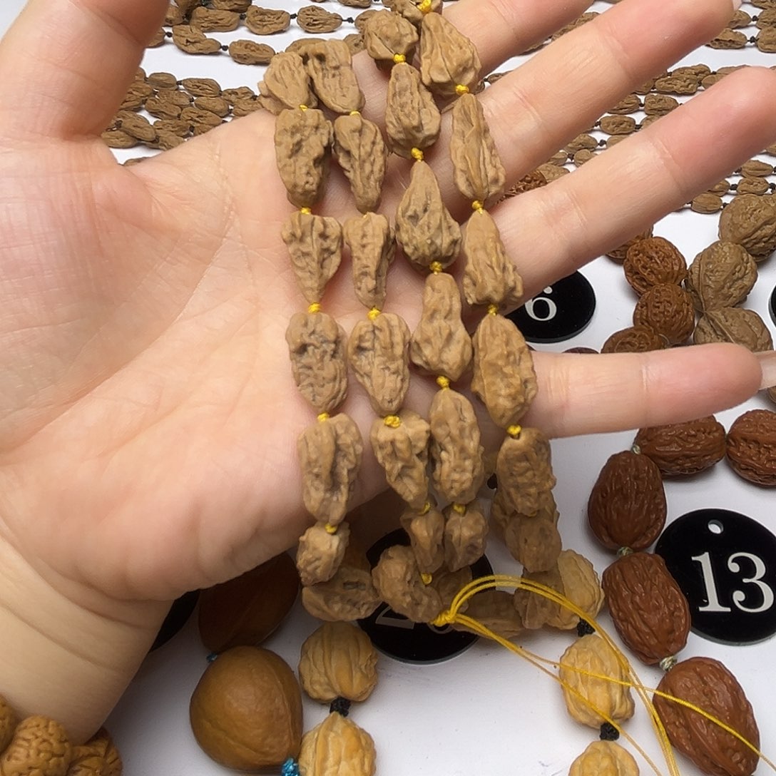 春***风文玩核桃手串异形