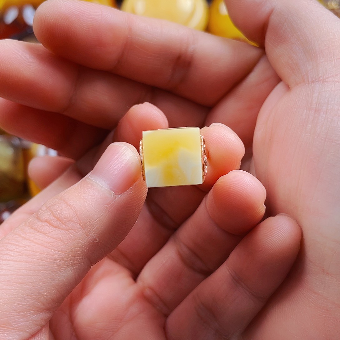 琥珀戒指银S925镶嵌妲*戒指