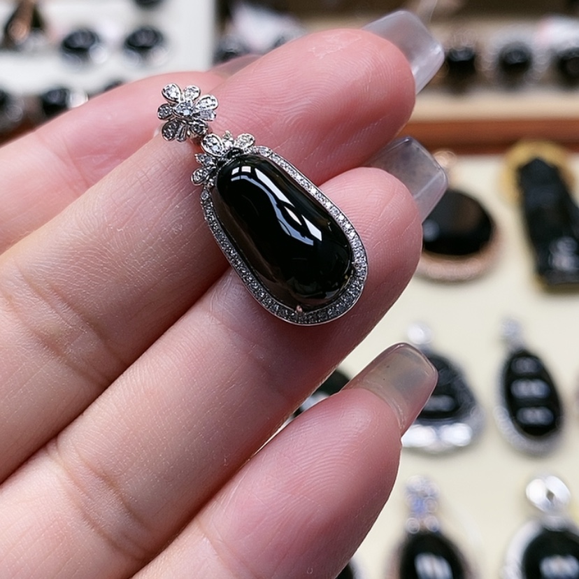 【闪购商品】翡翠18K金镶嵌颈饰缅甸翡翠