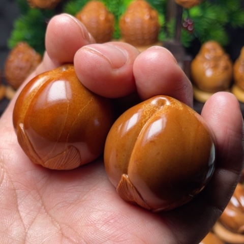 橄榄核手串/手链寿桃手球一对3.7左右