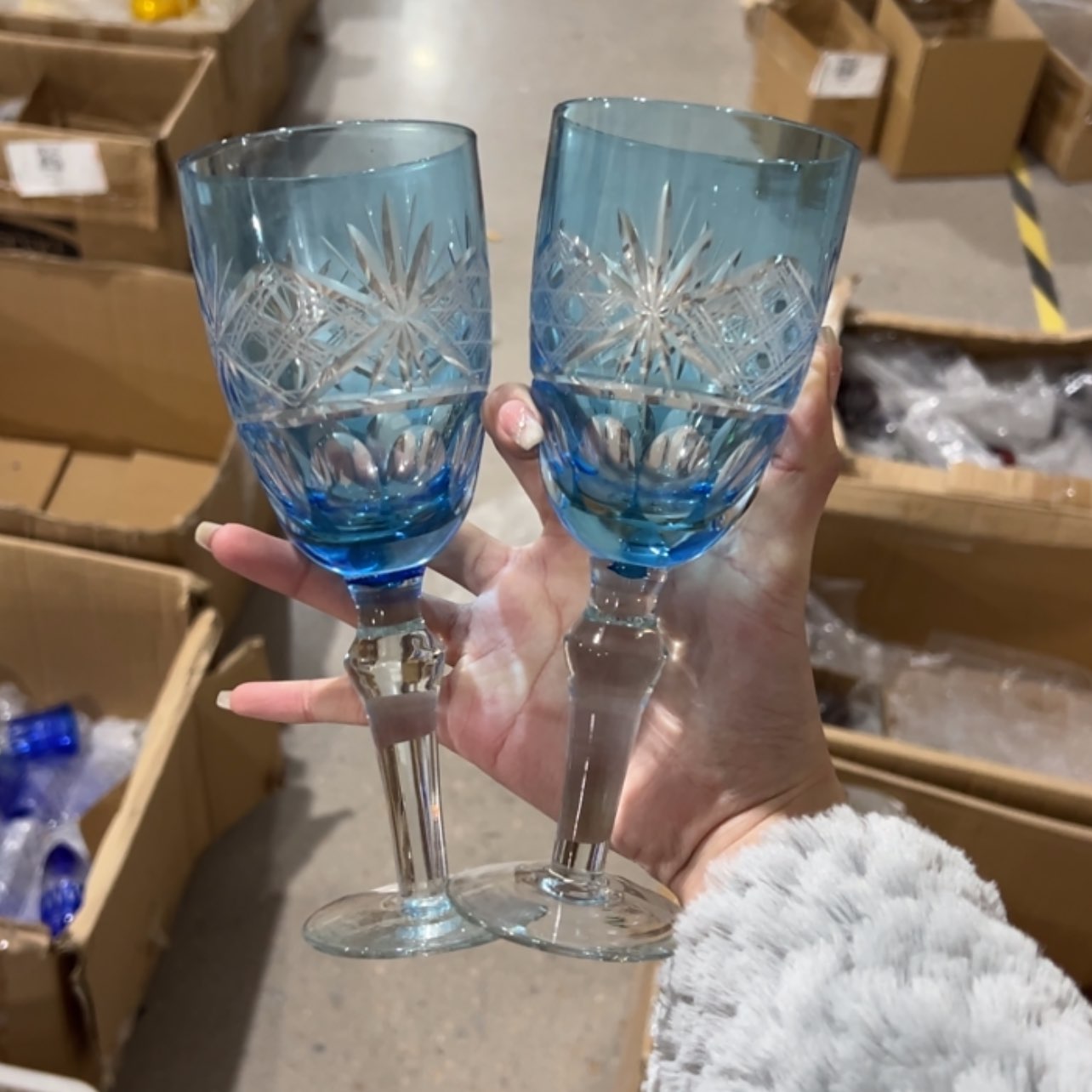 【闪购商品】蜜*婷如图两个，如图两个