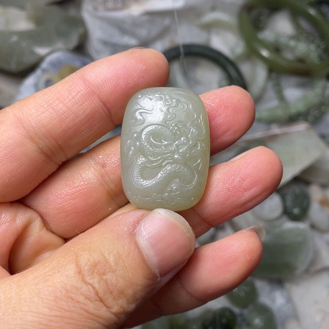 和田玉颈饰未镶嵌释*