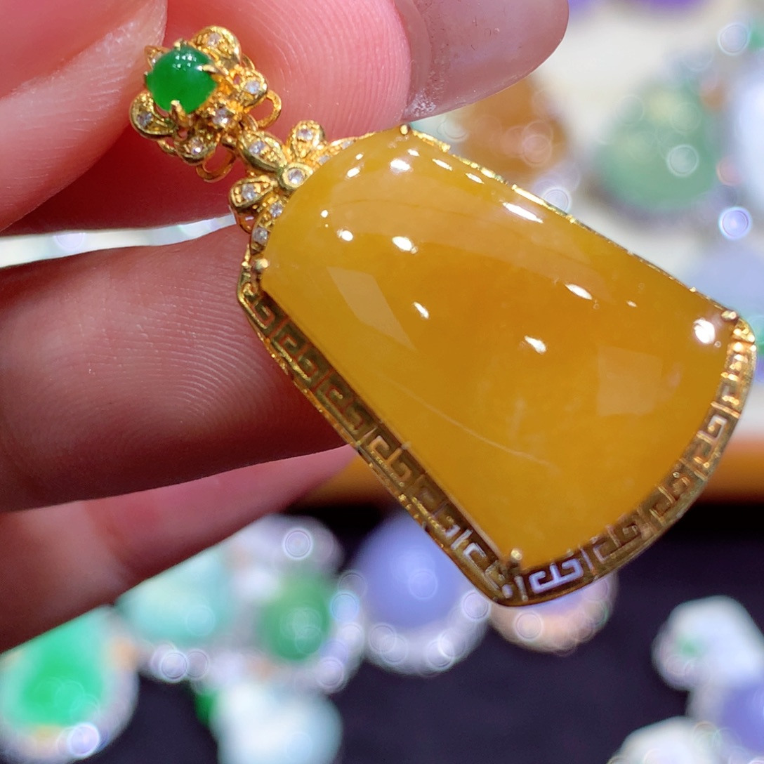 翡翠18K金镶嵌吊坠(不含链)