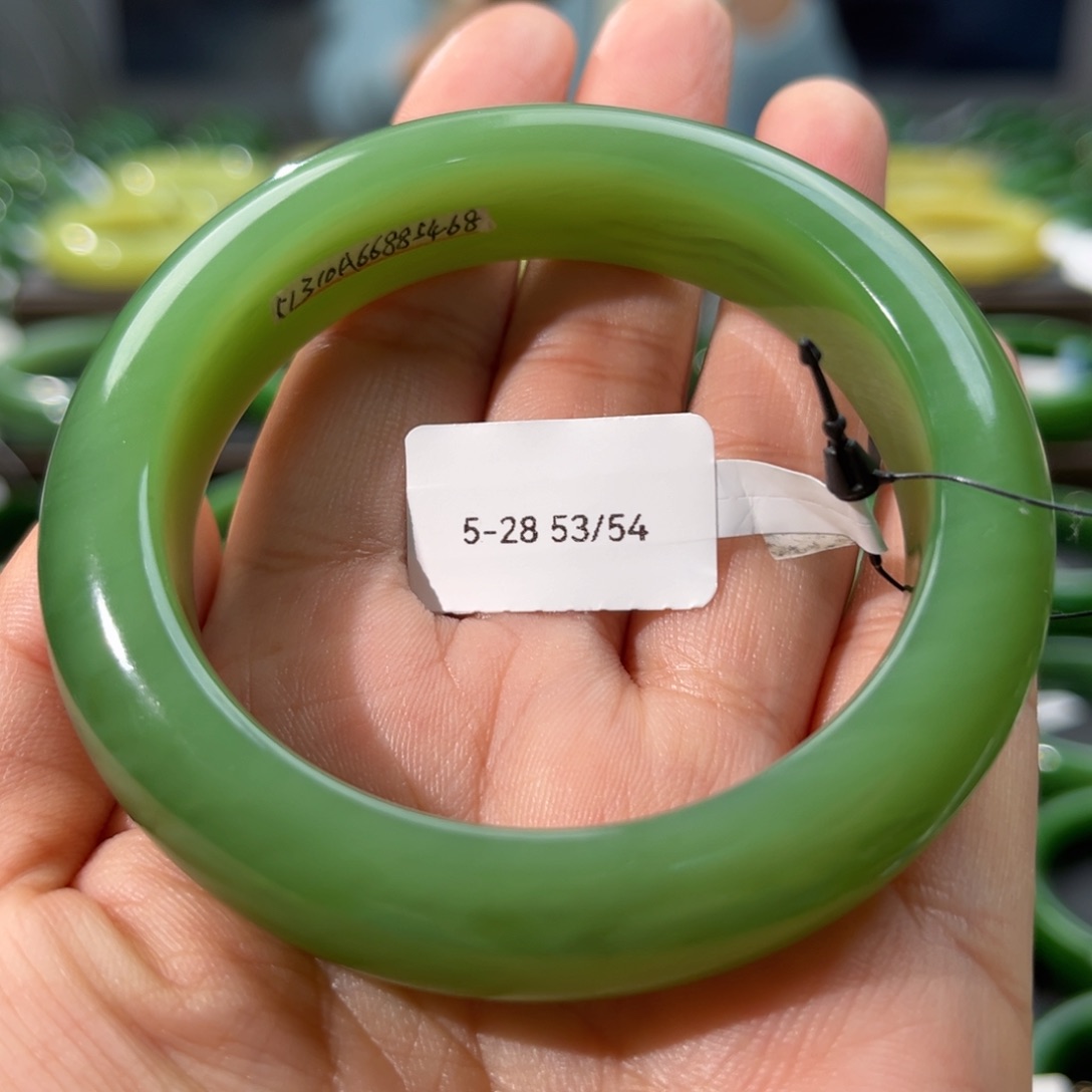 和田玉（碧玉）手镯未镶嵌