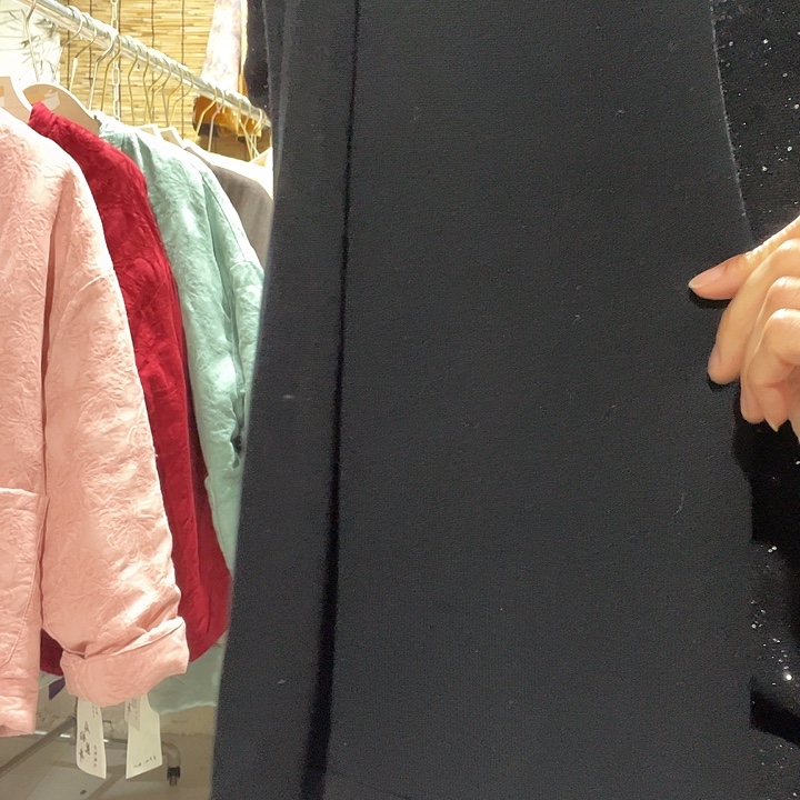 用***妈莱赛尔纤维无袖针织吊带连衣裙