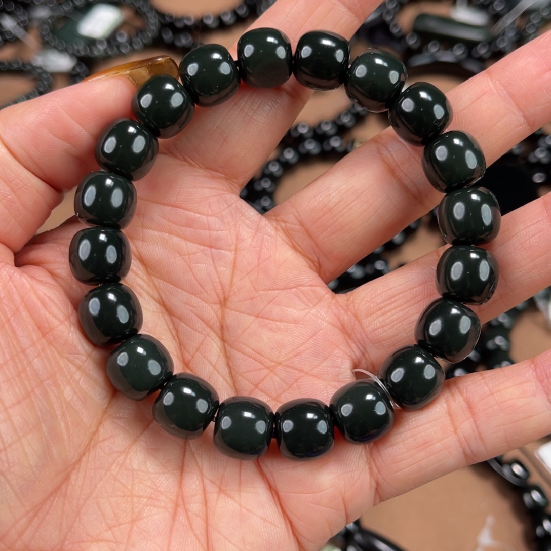 u***1和田玉未镶嵌手串11特细