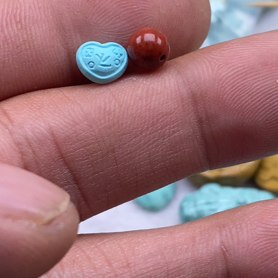 南红玛瑙未镶嵌珠宝半成品