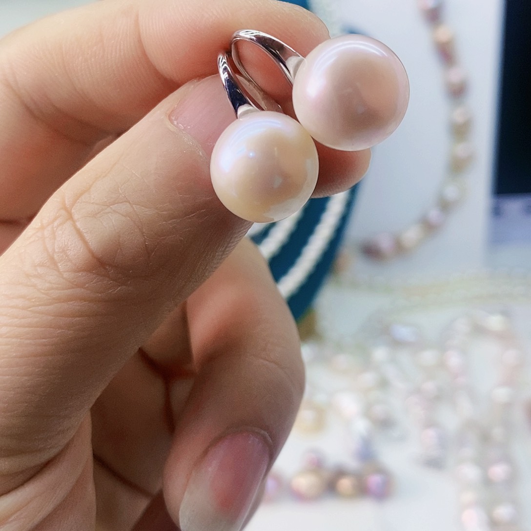 淡水珍珠耳饰未镶嵌