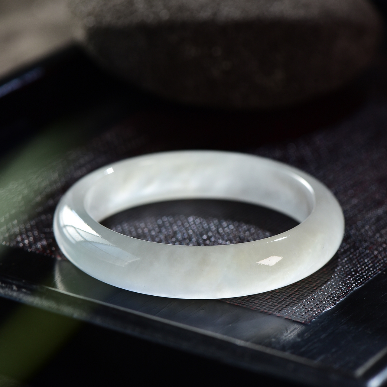 时尚大女王冰透女款精美美镯非遗手工艺