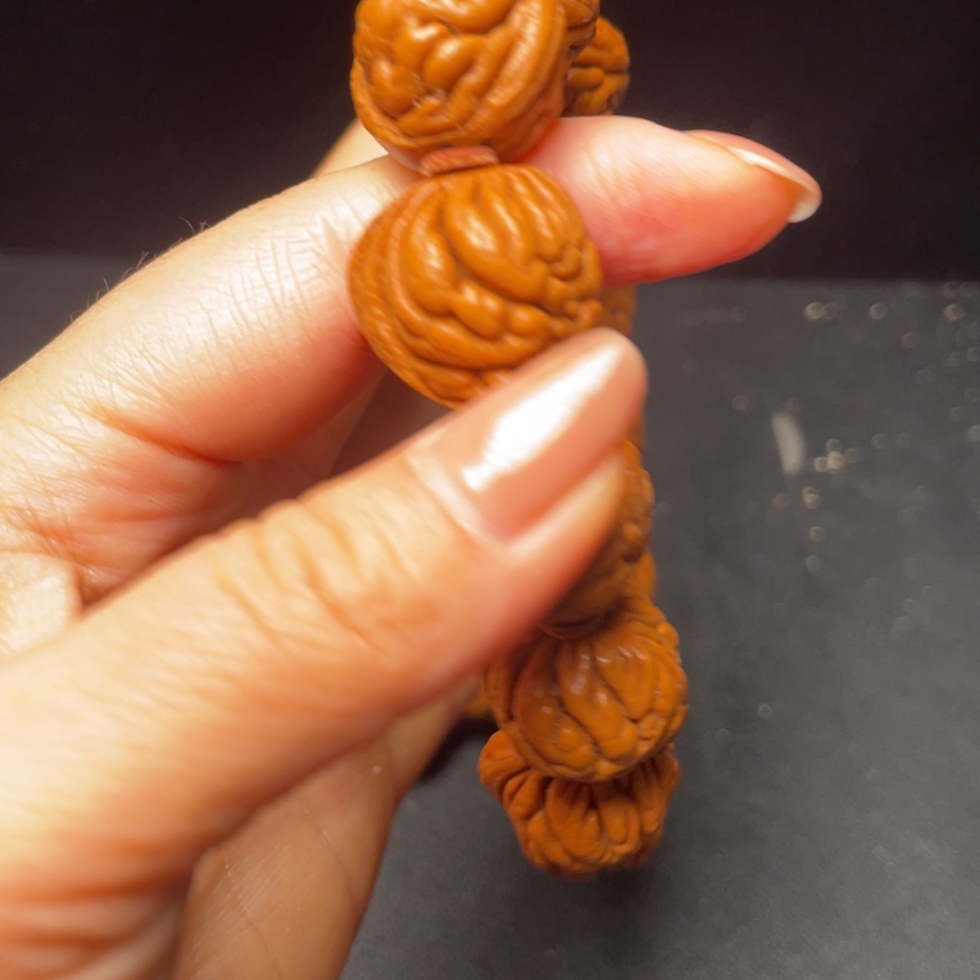 @***$桃核吊坠红红火火