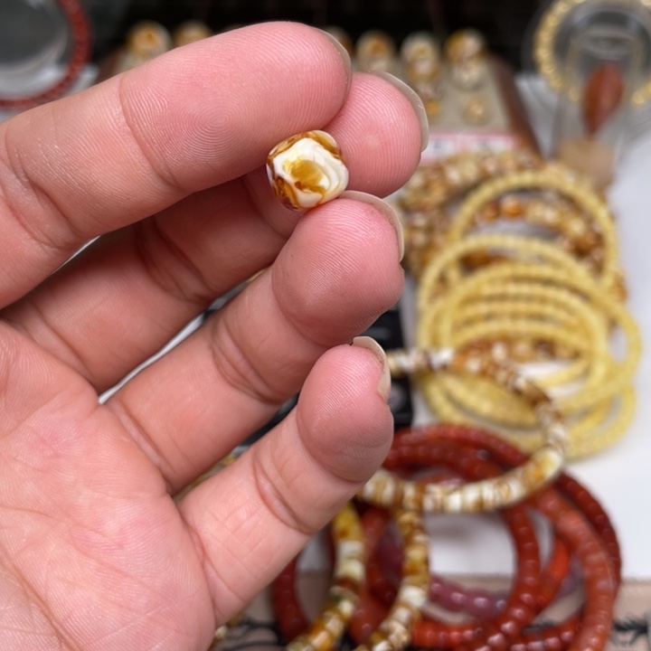 3***o琥珀未镶嵌裸石13号