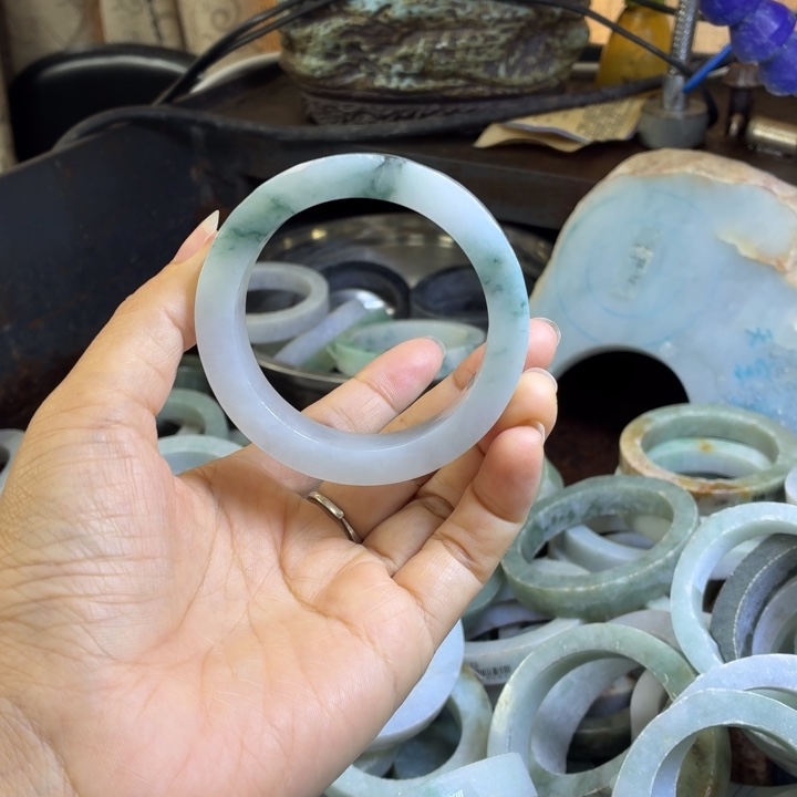 丢***丢定制翡翠未镶嵌53正圈