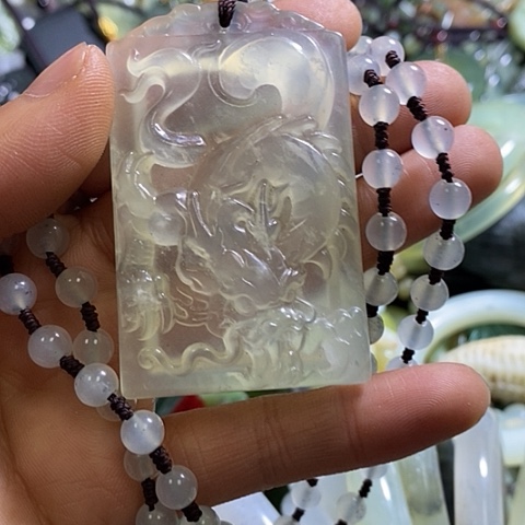 岫玉颈饰未镶嵌挂件