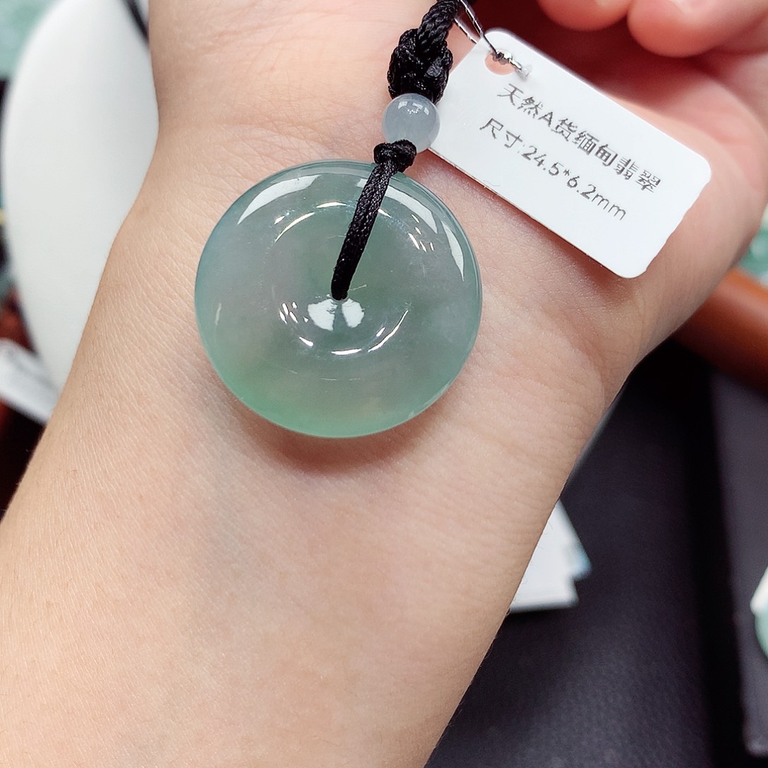 翡翠未镶嵌颈饰编号32，24.5/6.2