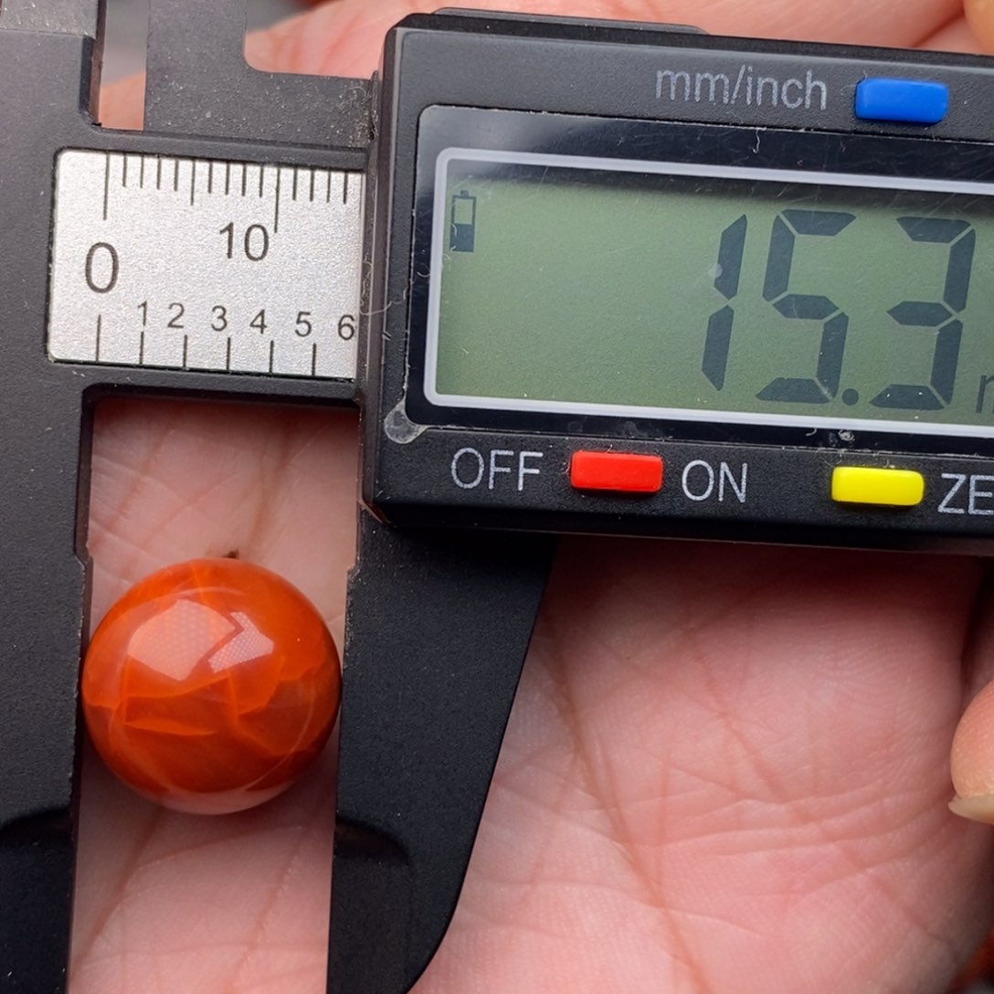 南红玛瑙配饰未镶嵌