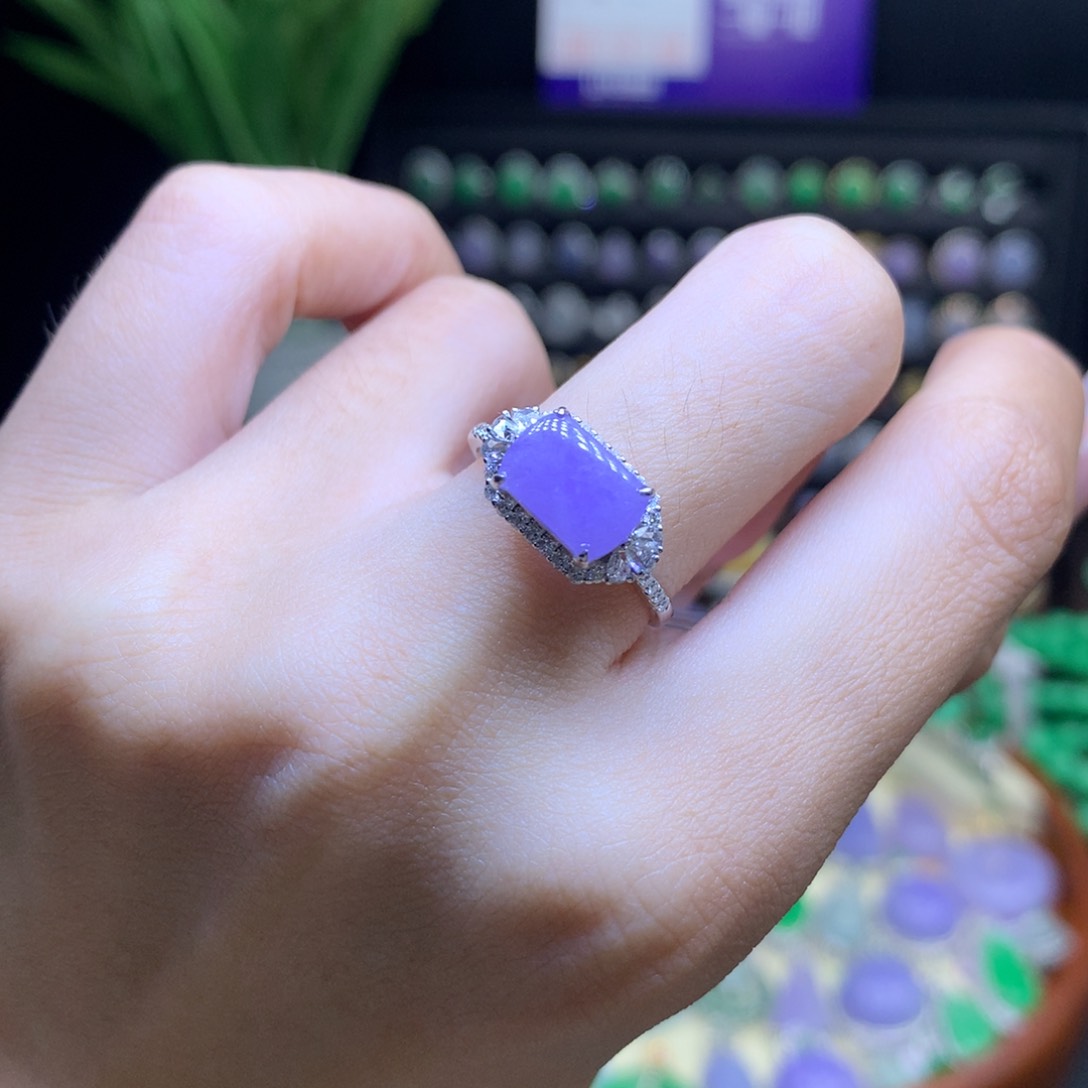 翡翠18K金镶嵌颈饰天然