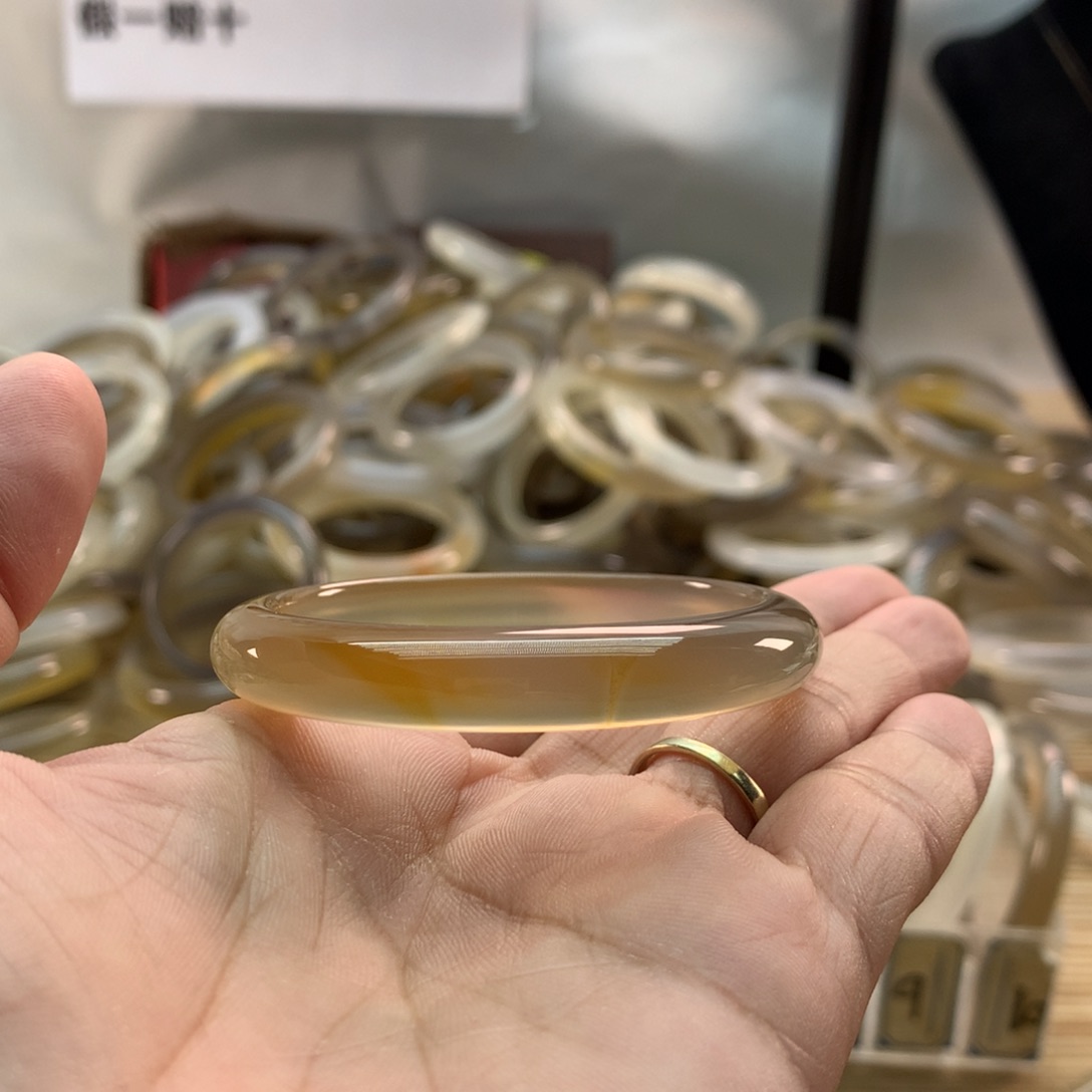 手镯玛瑙/玉髓未镶嵌沉*