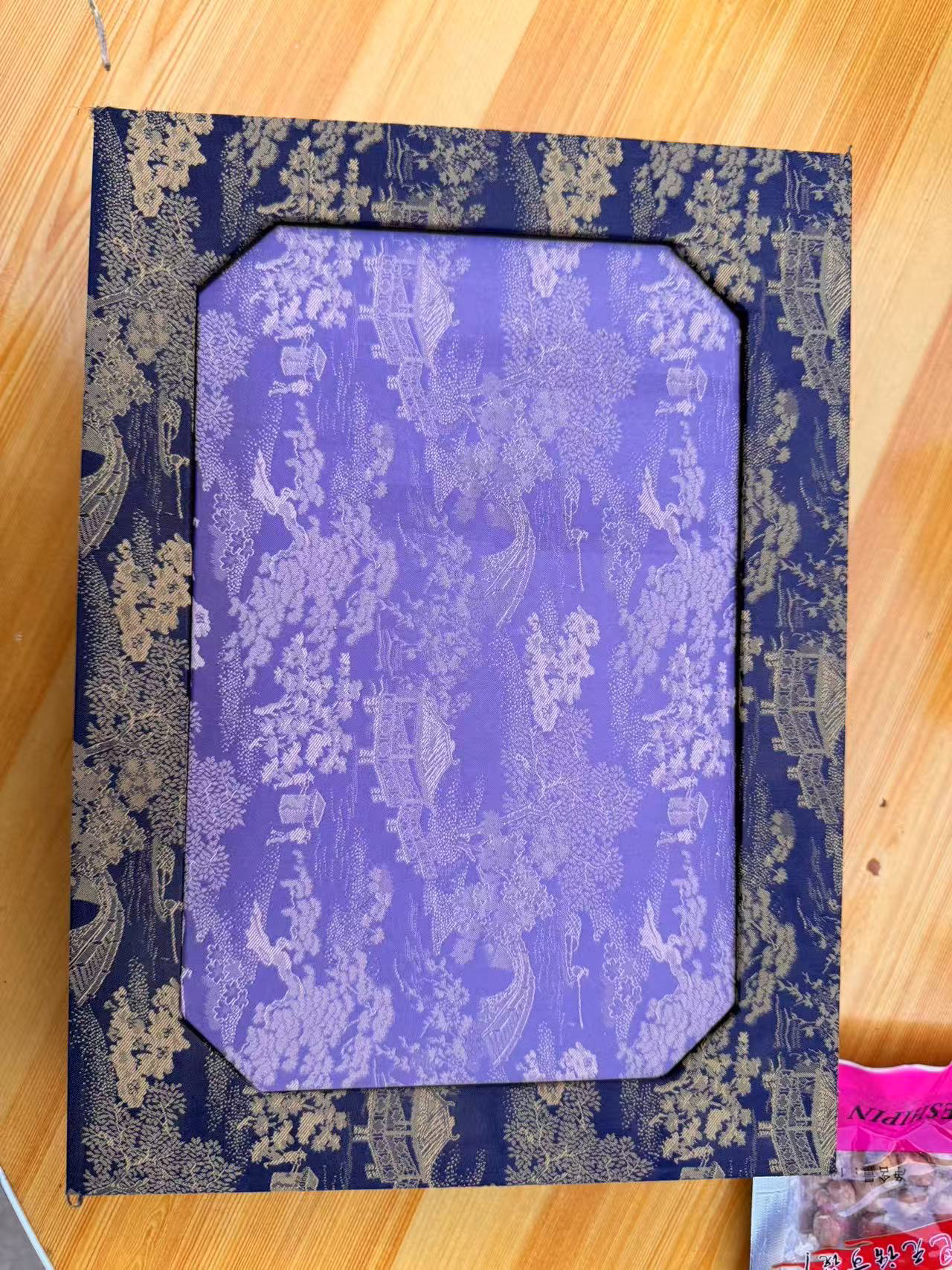 编码D525刺绣盒子（代拍链接）