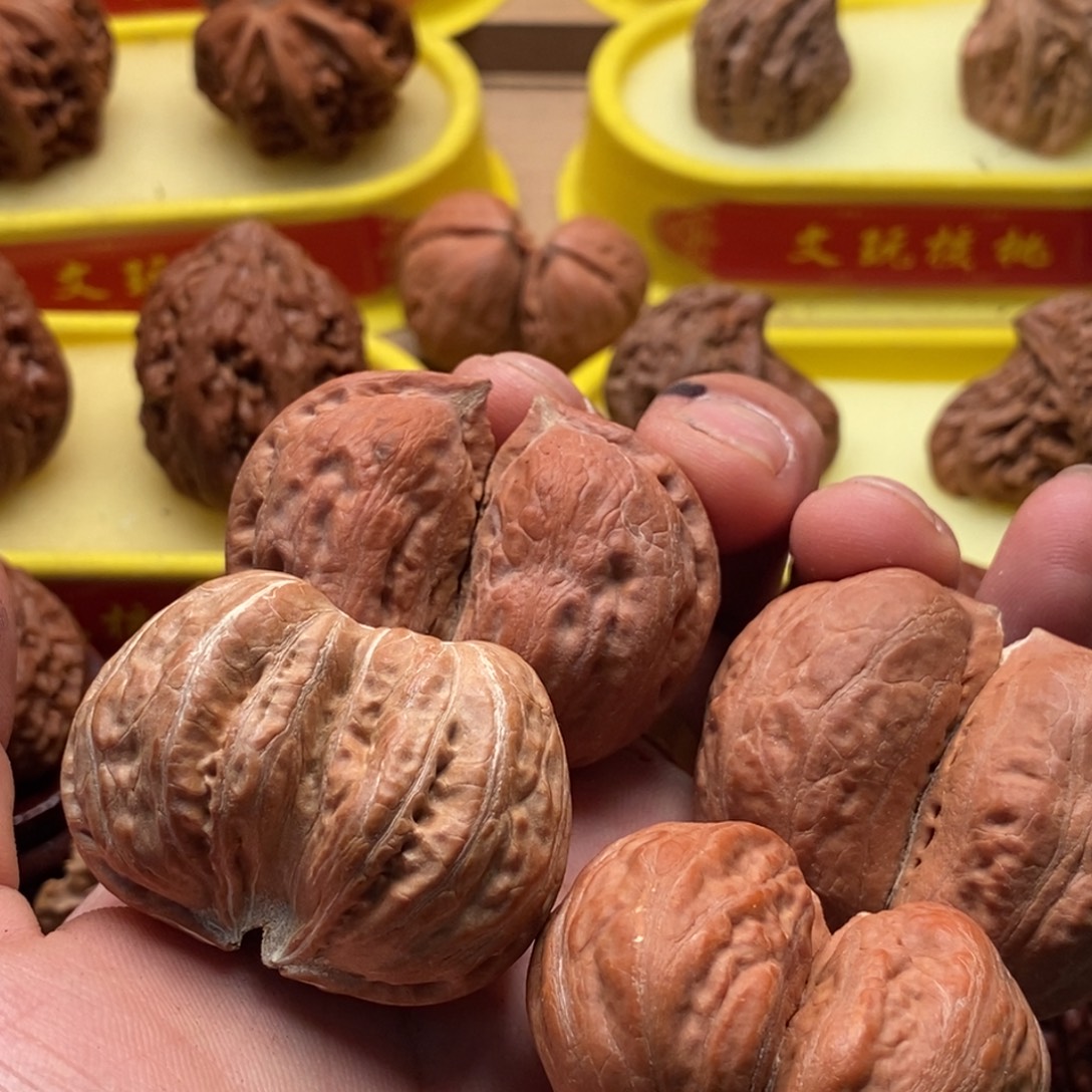 凌***凌文玩核桃吊坠小涵44
