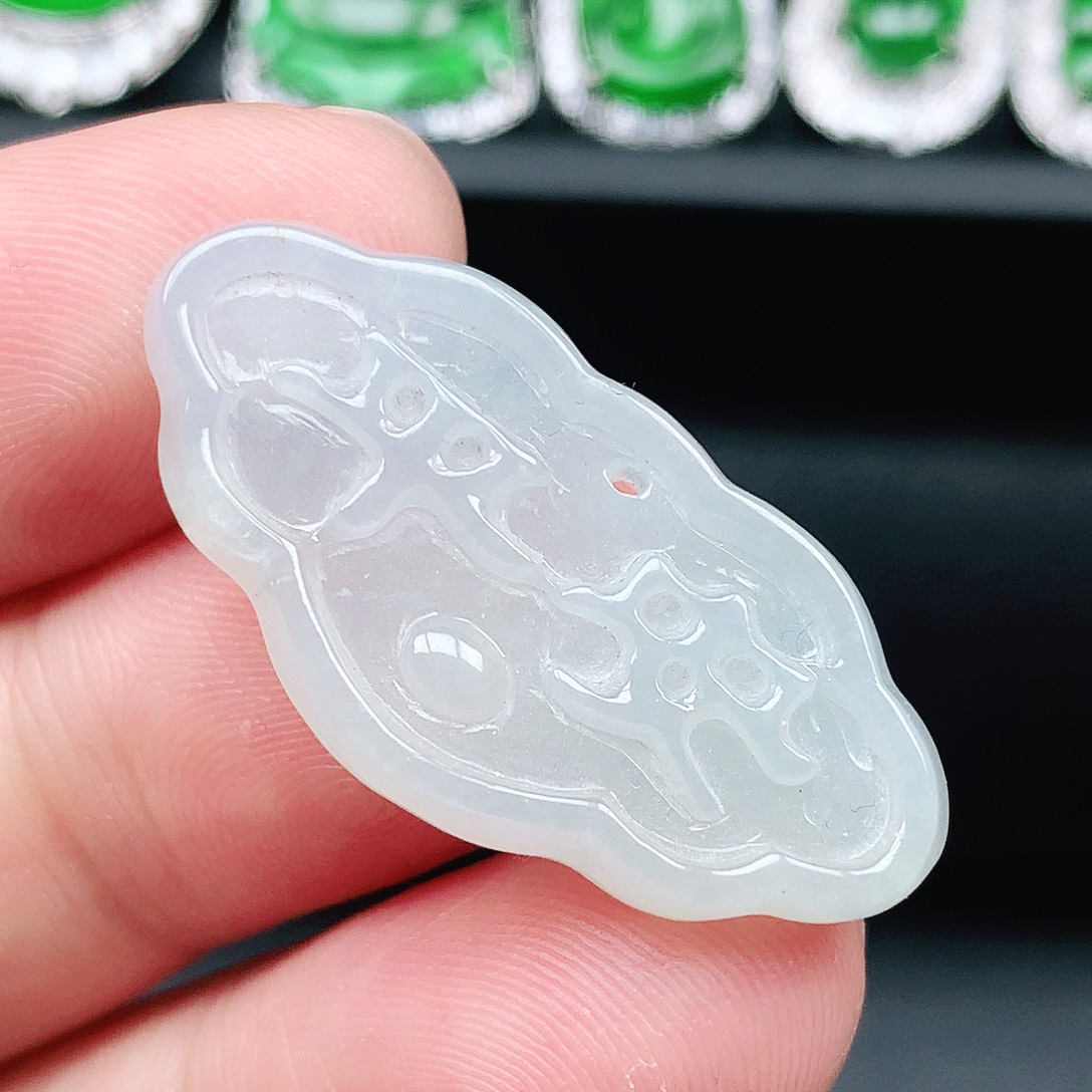 翡翠颈饰未镶嵌天然