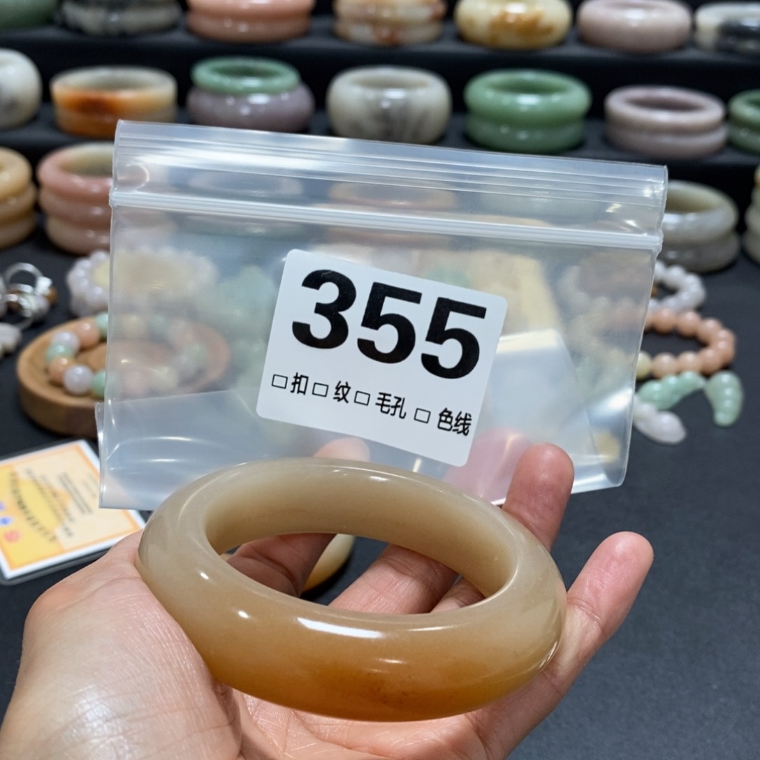 石英质玉手镯未镶嵌小****9