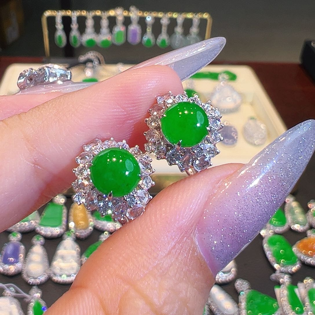 翡翠耳环18K金镶嵌翡翠