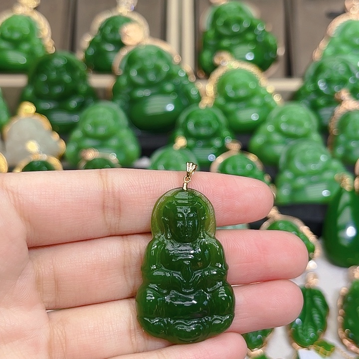 和田玉（碧玉）颈饰18K金镶嵌