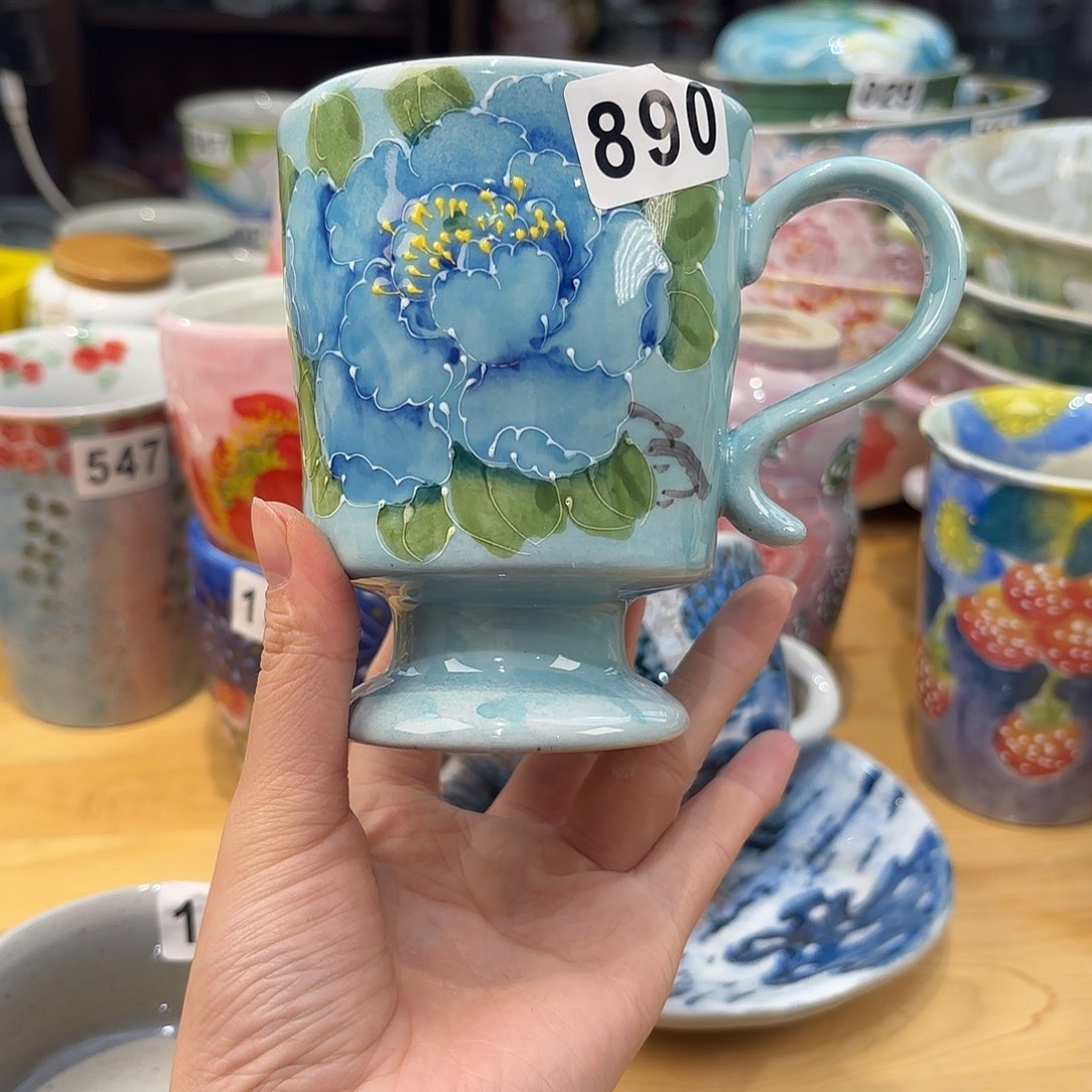 瓷片兔兔盖茨。兔兔