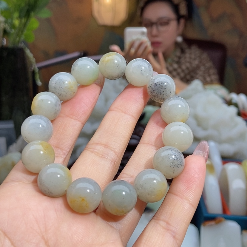 【闪购商品】未镶嵌手链和田玉