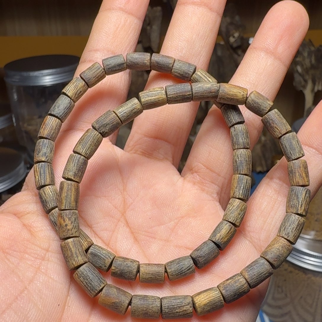 白奇乌身05桶珠3.6克沉水