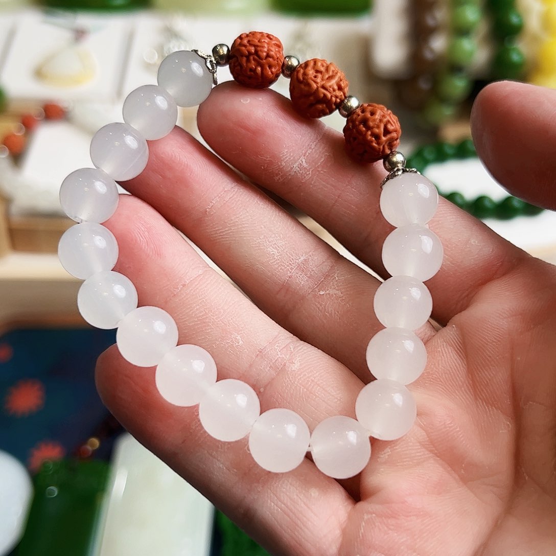 石英质玉（金丝玉）手链未镶嵌