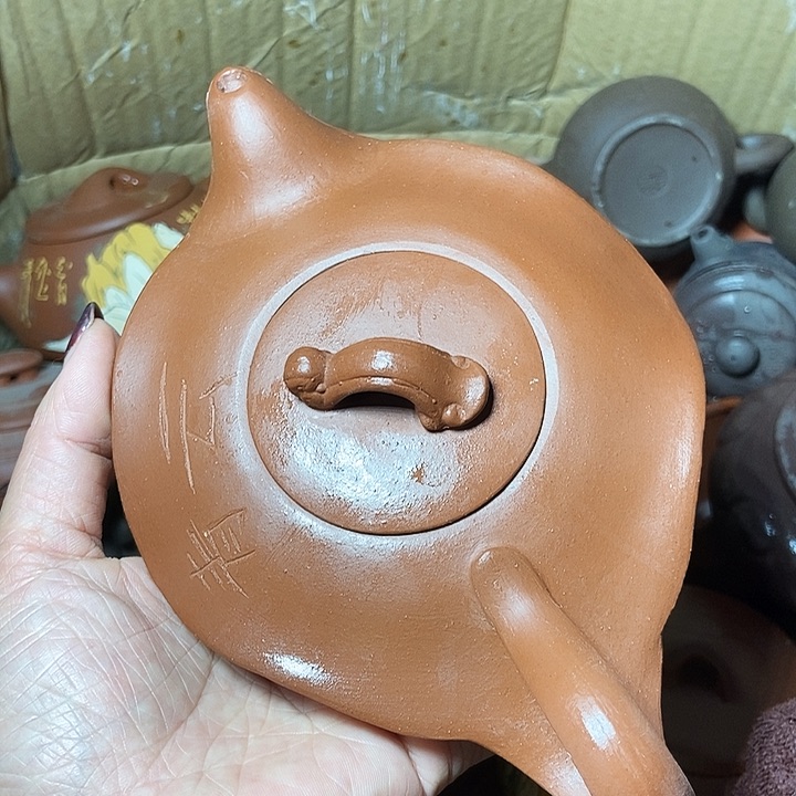 手工制作宜兴紫砂茶壶