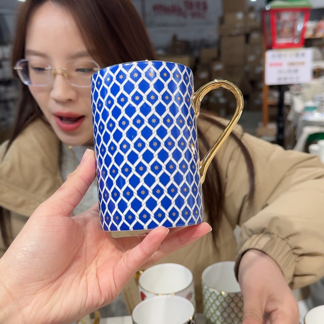 瓷鹅黄原单马克杯一个400ml微瑕