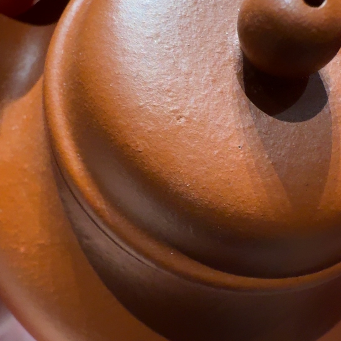 紫砂茶壶小煤窑朱泥 秋水 盖上飞皮