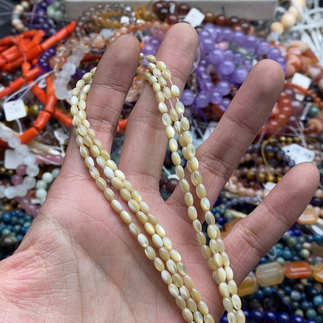 玛瑙/玉髓未镶嵌珠宝半成品一条天然3×5老鱼骨小米珠