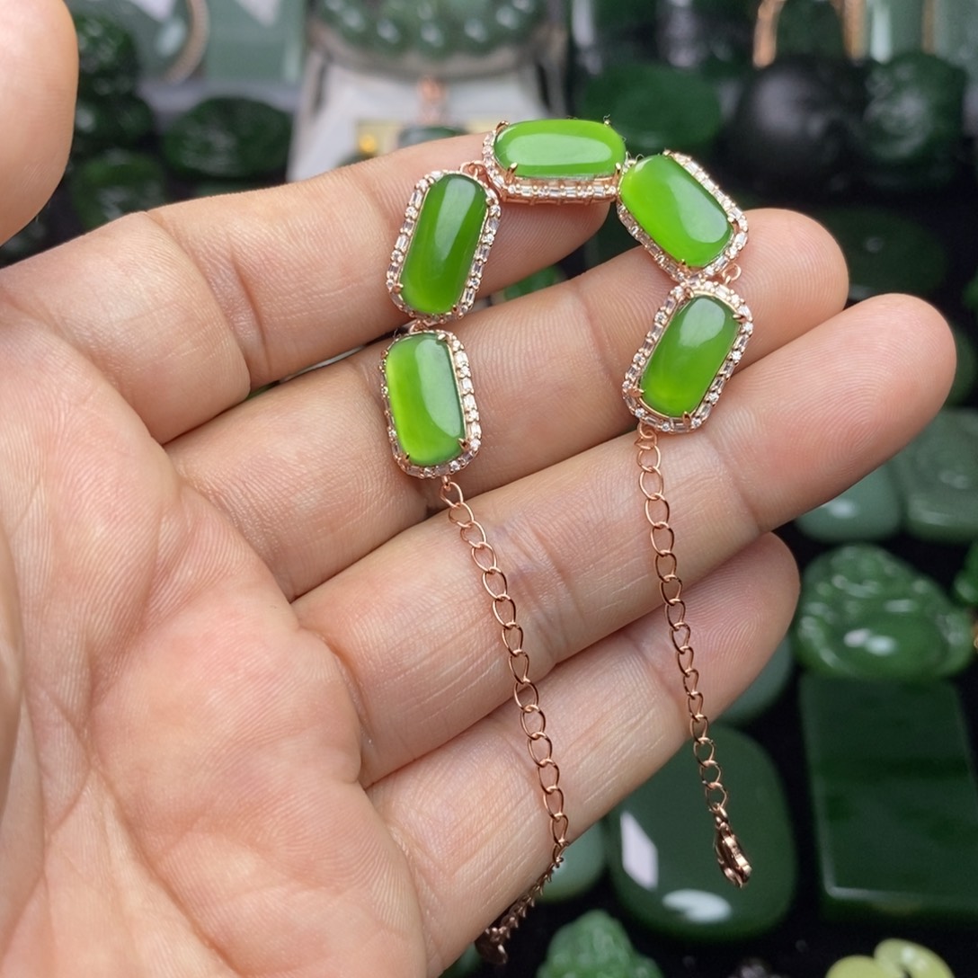 j***6和田玉（碧玉）银S925镀金镶嵌手链