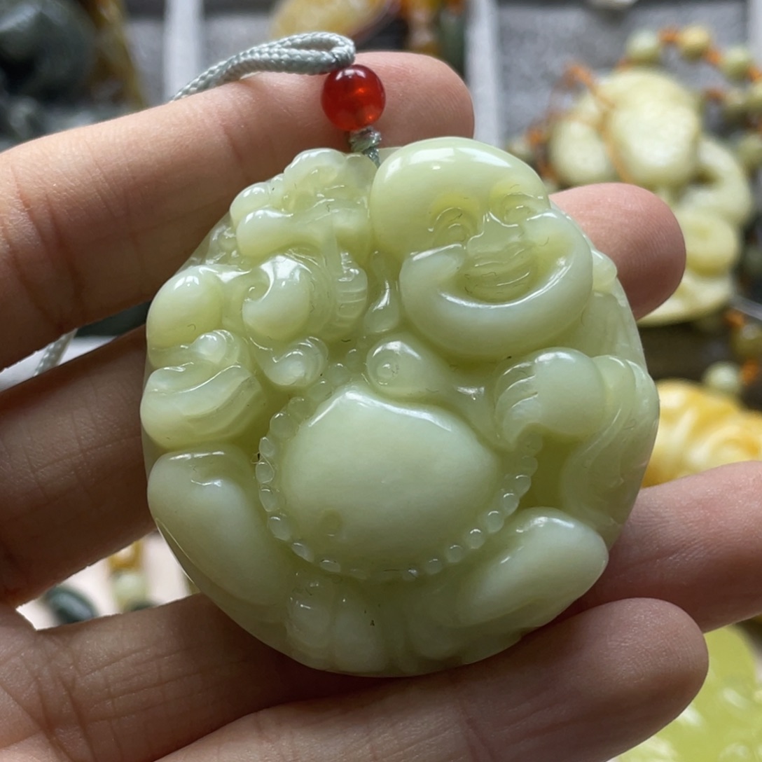 蛇纹石玉颈饰未镶嵌