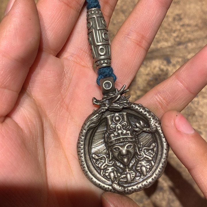 琉璃颈饰命*道喜欢的朋友