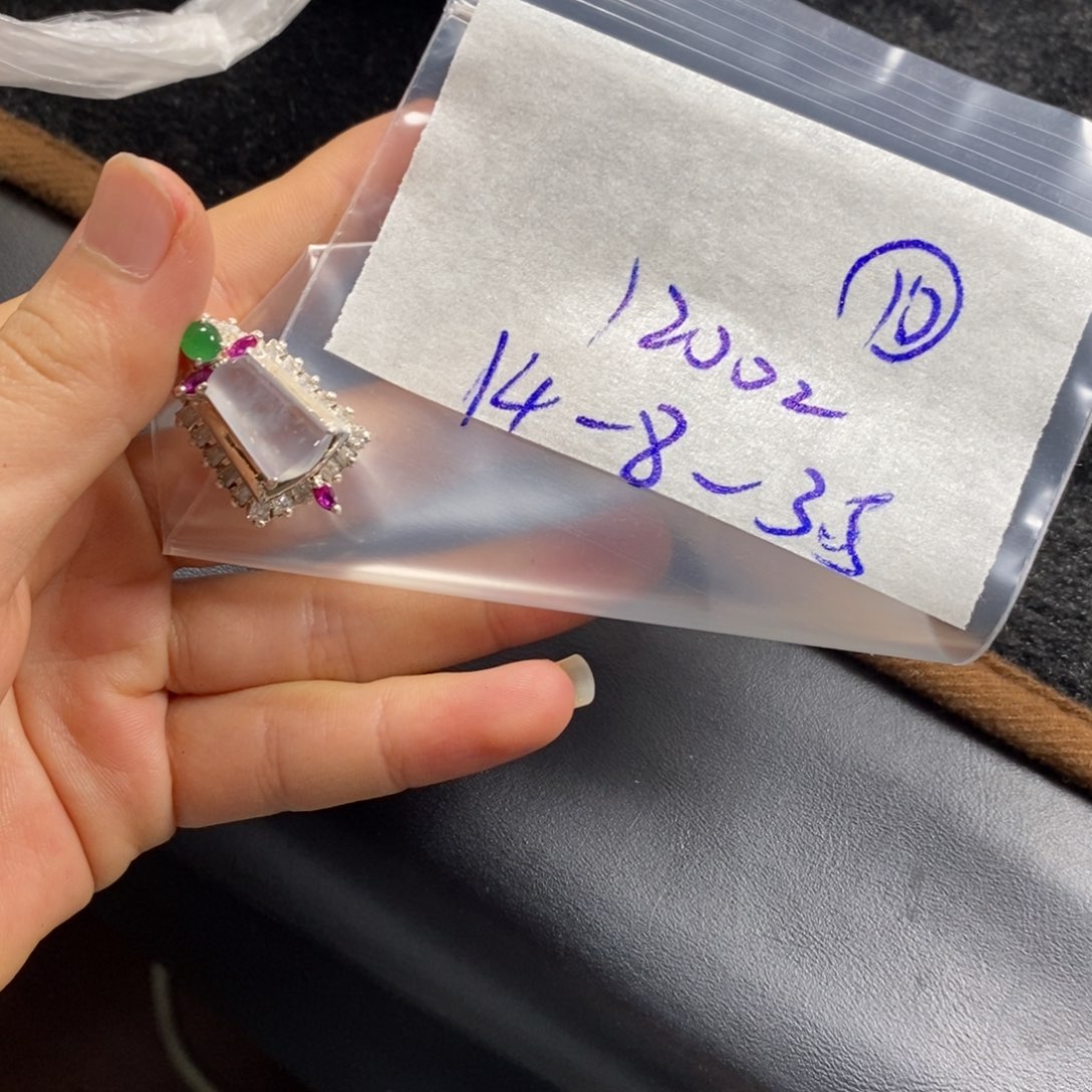 定制翡翠未镶嵌翡翠