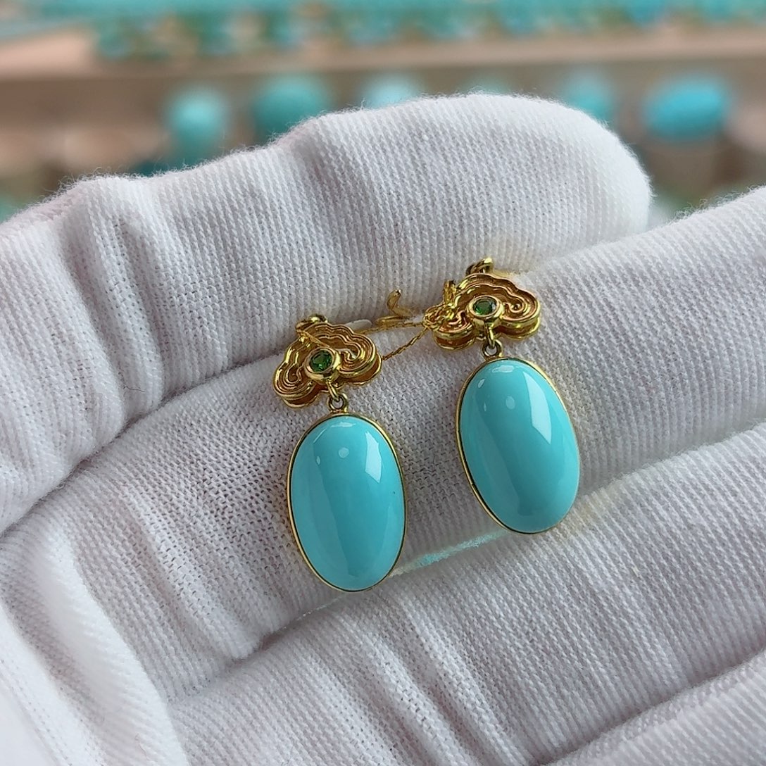 绿松石18K金镶嵌珠宝奇石