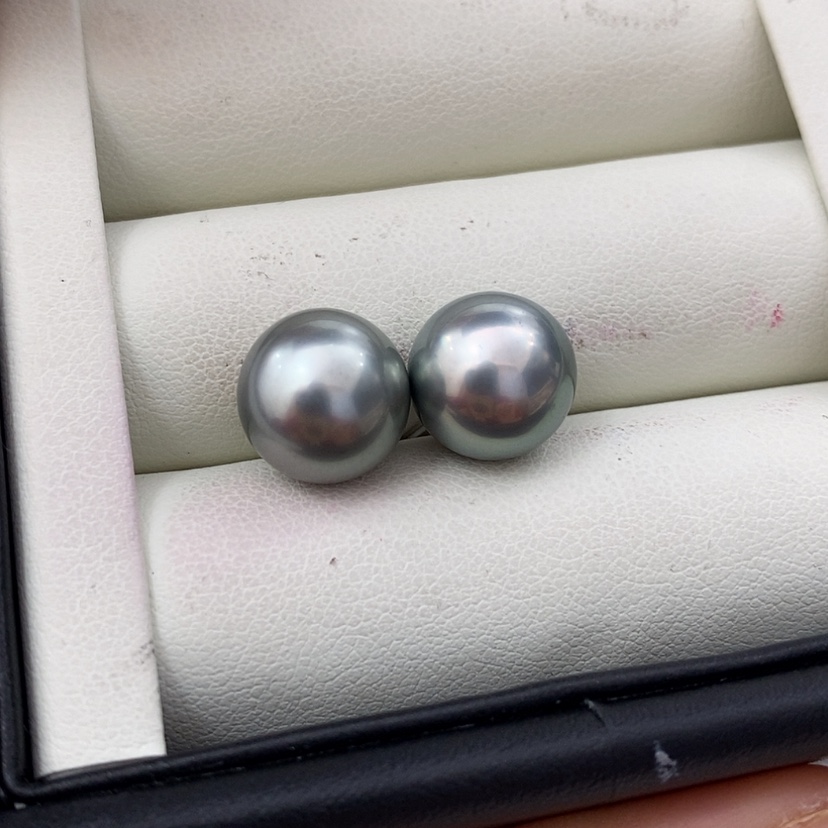 【闪购商品】海水珍珠耳饰18K金镶嵌暂****称
