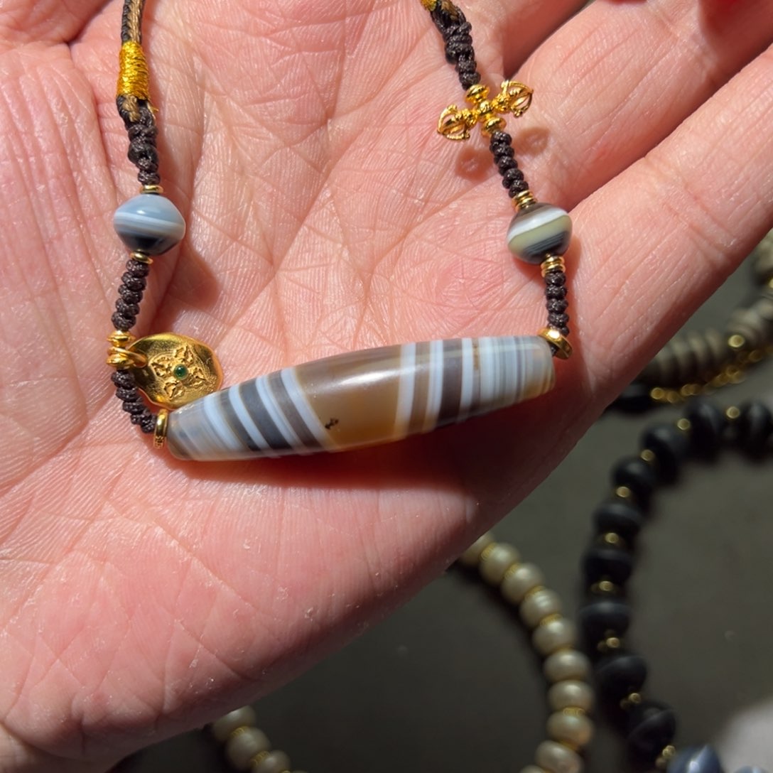 玛瑙/玉髓颈饰未镶嵌