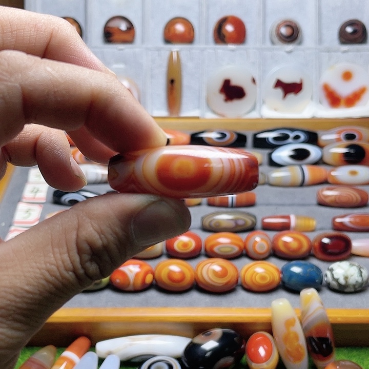 玛瑙/玉髓颈饰未镶嵌