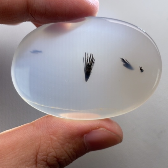 玛瑙/玉髓颈饰未镶嵌称**意